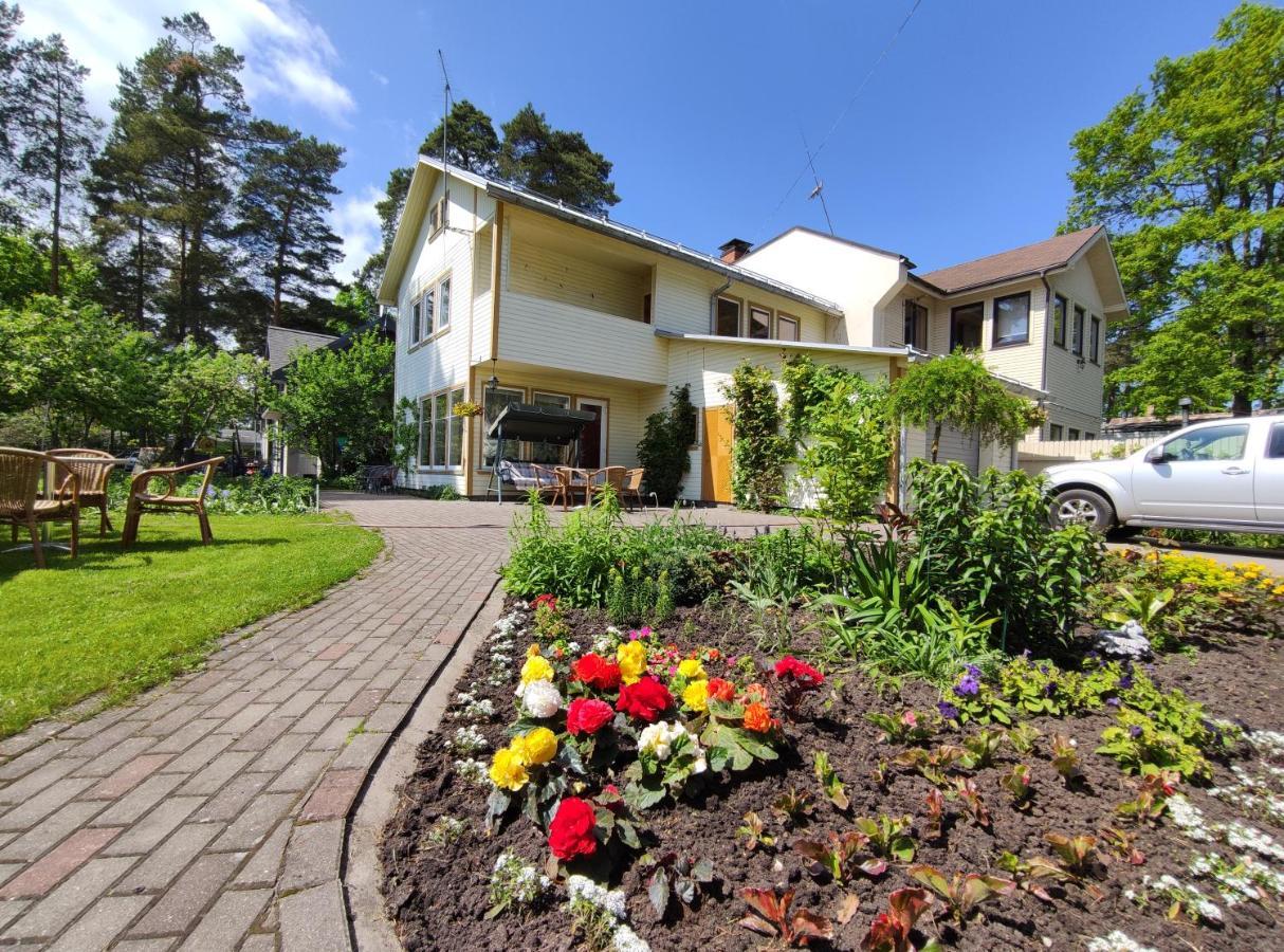 Apartments Elina Viktorijas Street Юрмала Екстер'єр фото